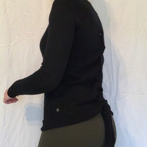 Lululemon women’s black tie back shirt size 2